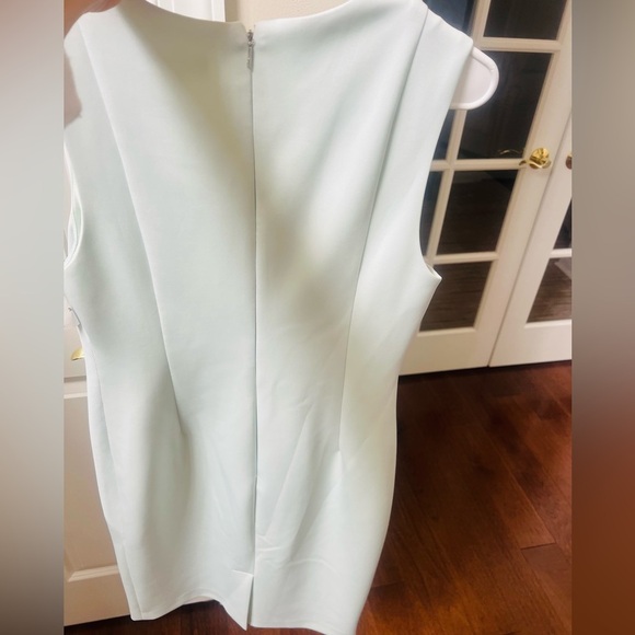 DKNY size 8 stunning Women's Light Blue Sleeveless Dress - Picture 4 of 5